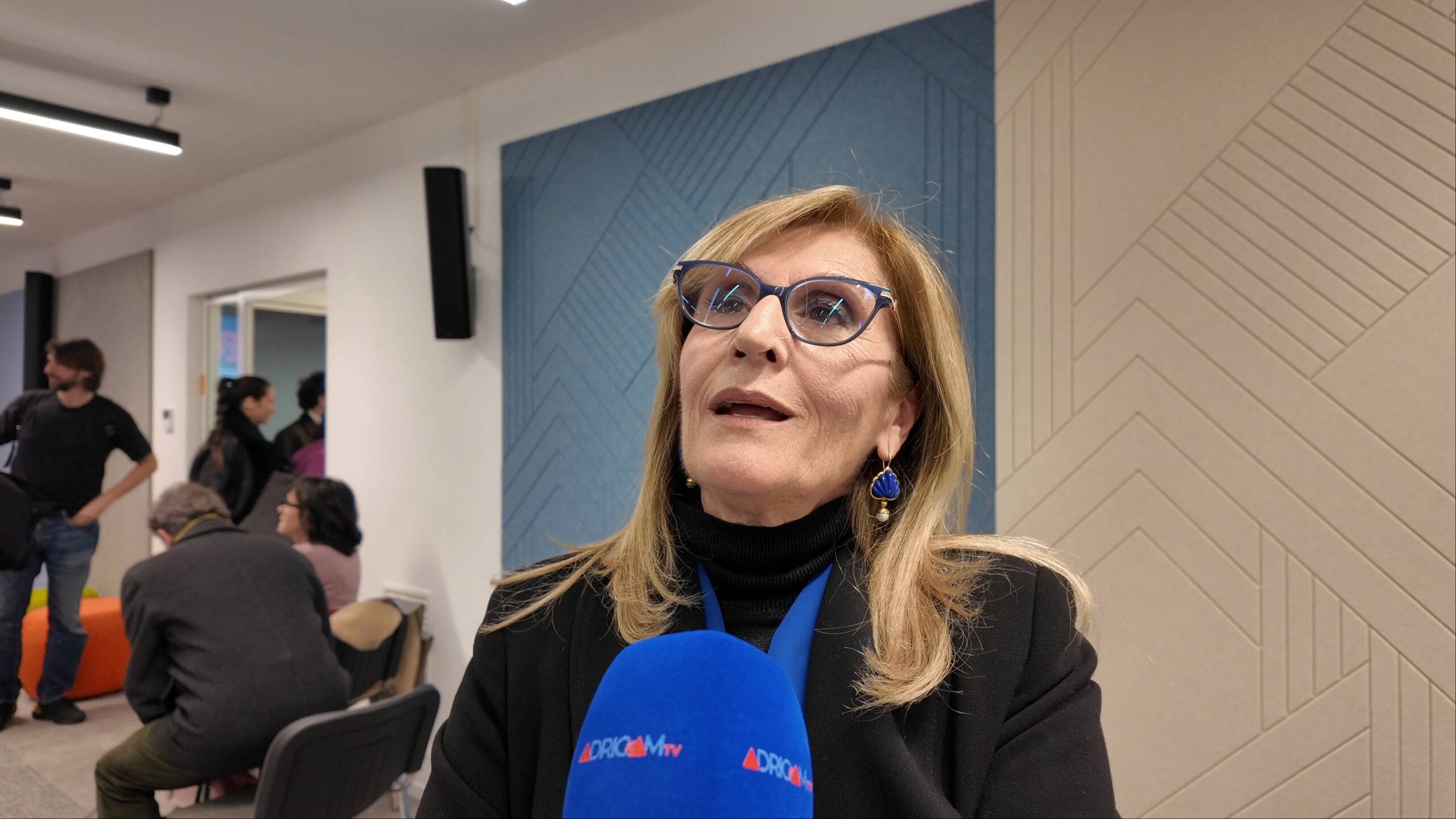 Eugenia Carfora, la prof che ha ispirato la serie tv “La Preside”: «I giovani sono il presente…»